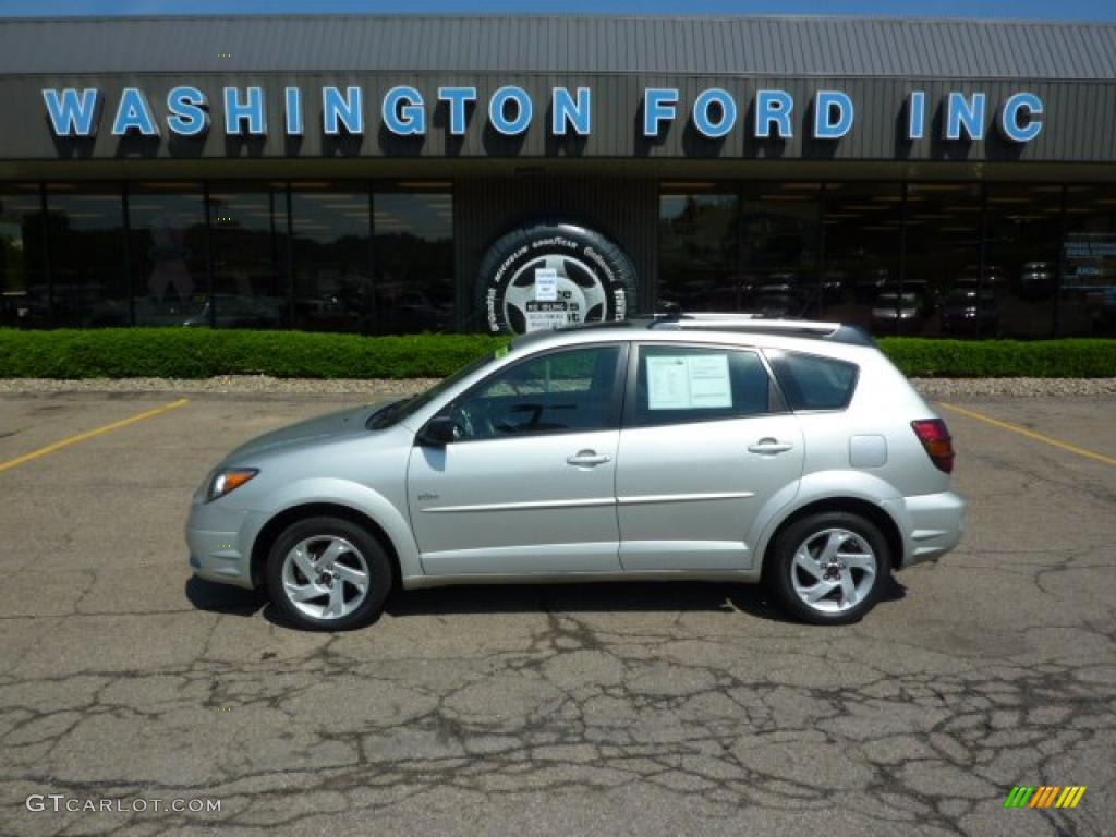 2004 Vibe AWD - Satellite Silver / Graphite photo #1