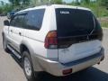 Summit White - Montero Sport XLS 4x4 Photo No. 8