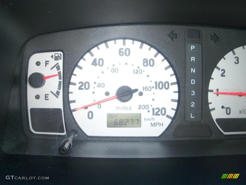 2003 Montero Sport XLS 4x4 - Summit White / Tan photo #24