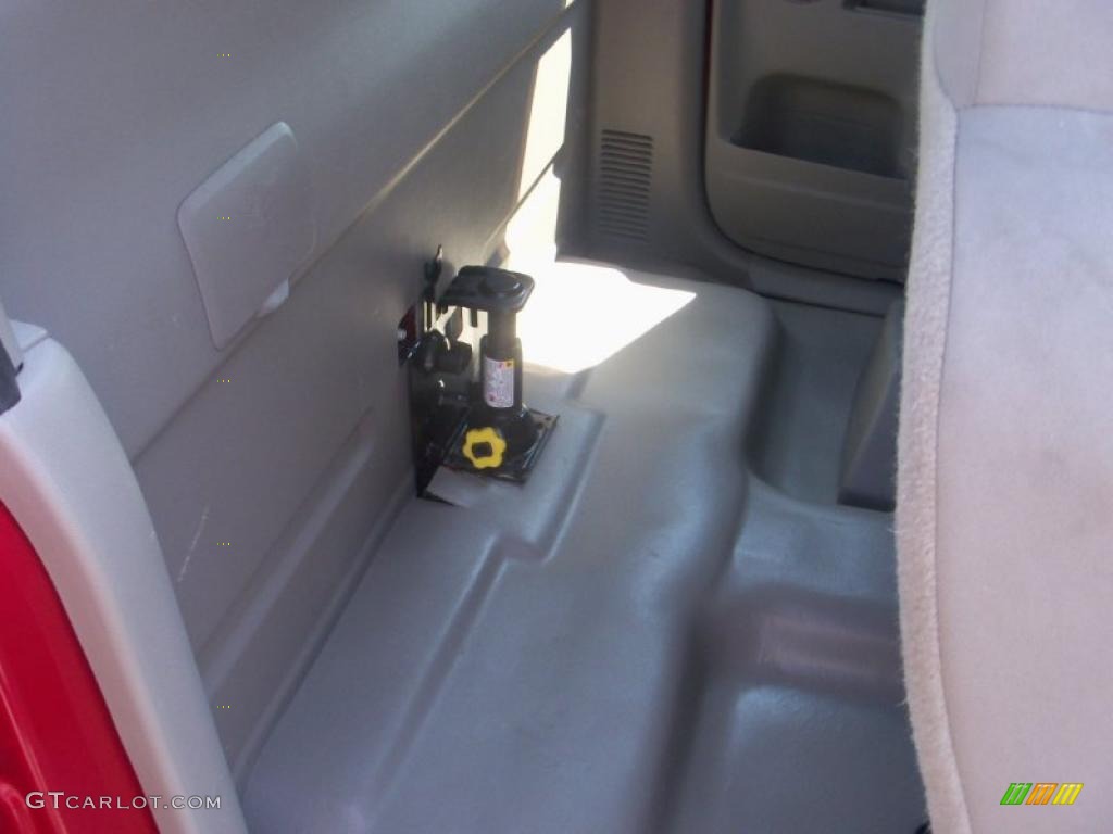 2005 Colorado Z71 Extended Cab - Victory Red / Medium Dark Pewter photo #17