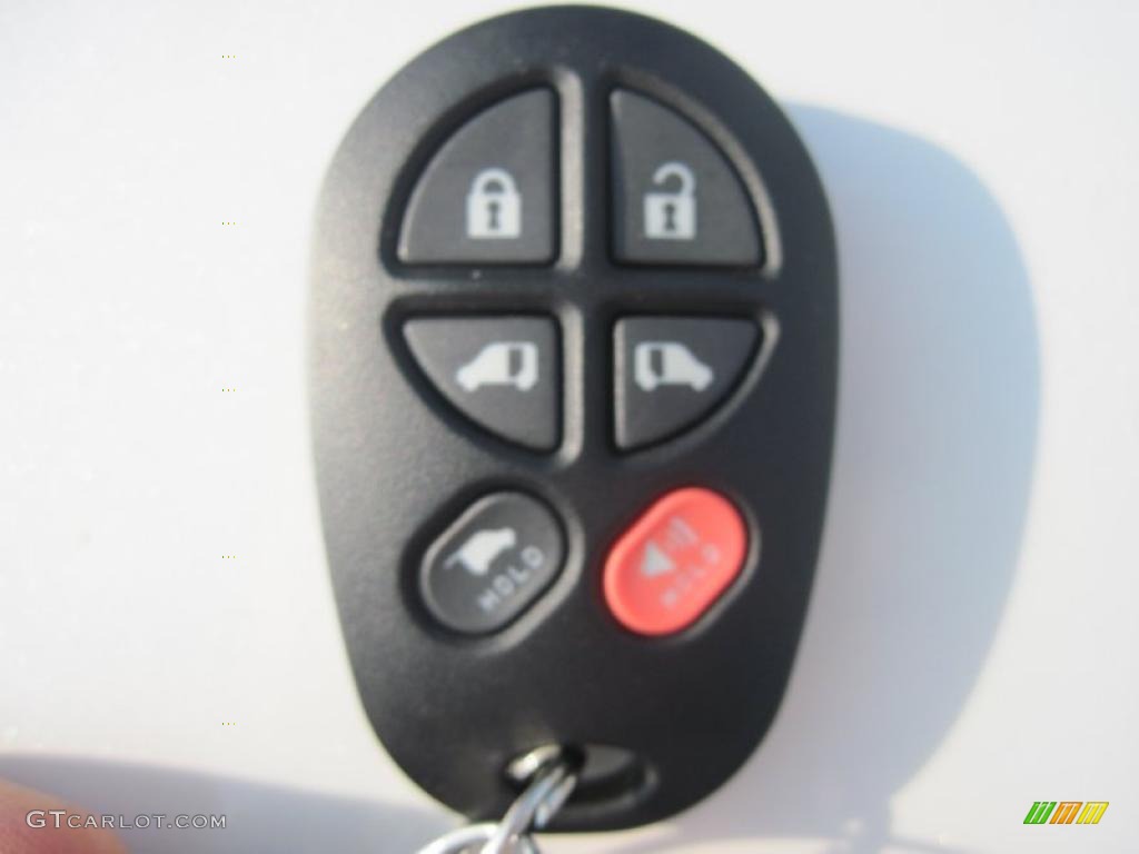 2011 Sienna XLE - Salsa Red Pearl / Light Gray photo #19