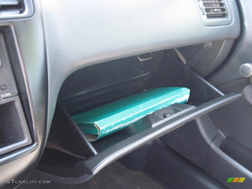 1999 Civic DX Hatchback - Vogue Silver Metallic / Dark Gray photo #23