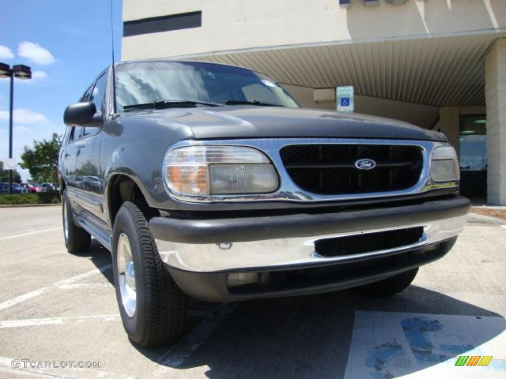 1998 Explorer XLT - Medium Platinum Metallic / Medium Graphite photo #1