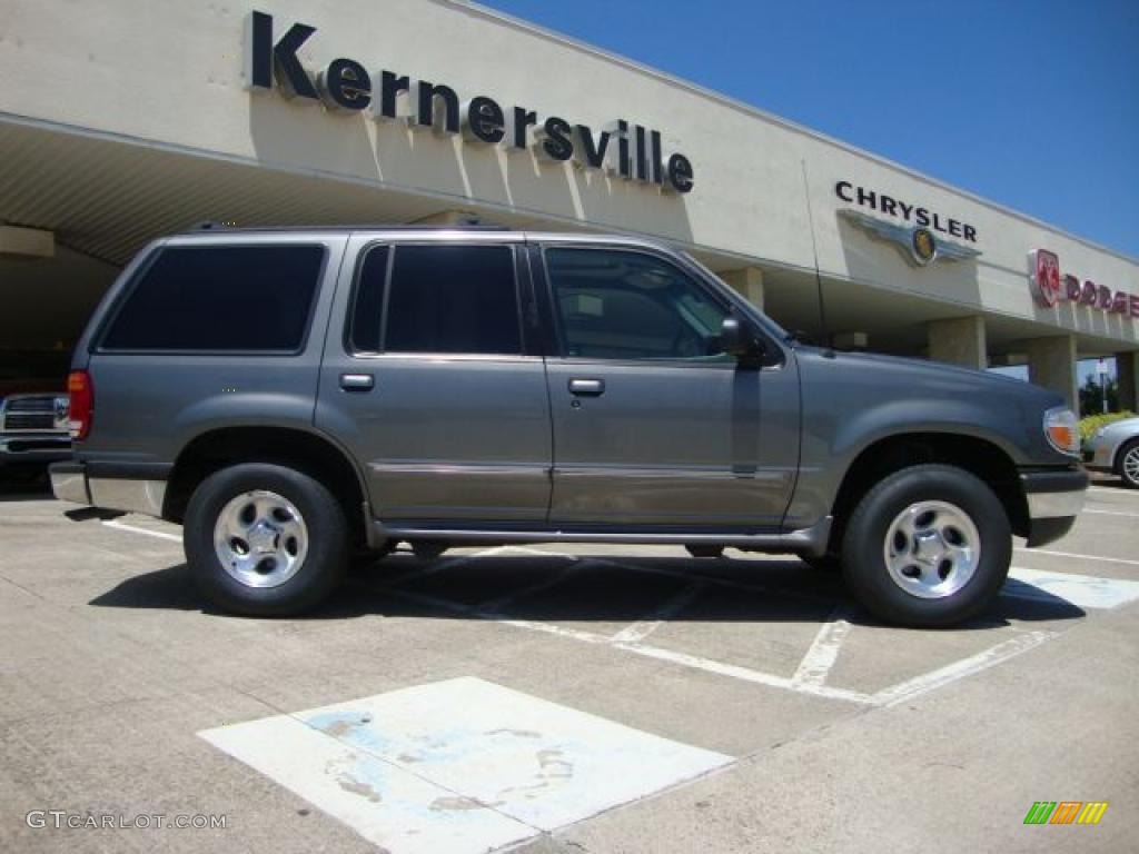 1998 Explorer XLT - Medium Platinum Metallic / Medium Graphite photo #2
