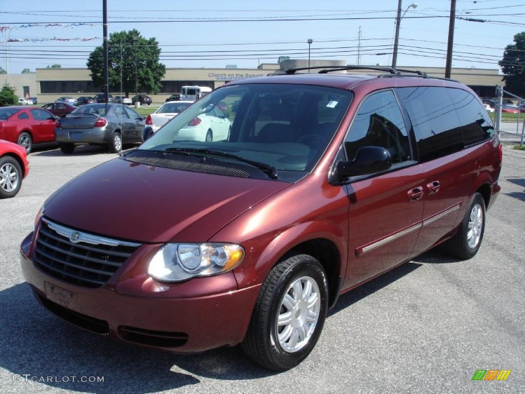 2007 Town & Country Touring - Cognac Crystal Pearl / Medium Slate Gray photo #1