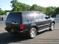 Black Clearcoat - Expedition XLT 4x4 Photo No. 3