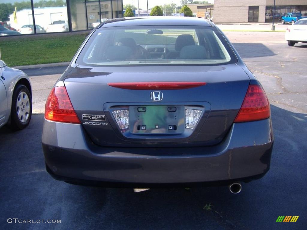 2007 Accord SE Sedan - Royal Blue Pearl / Gray photo #4