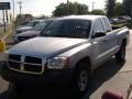 Bright Silver Metallic - Dakota ST Club Cab 4x4 Photo No. 3