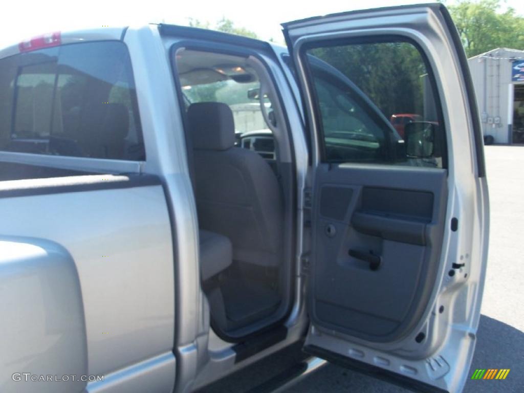 2008 Ram 3500 Big Horn Edition Quad Cab 4x4 Dually - Bright Silver Metallic / Medium Slate Gray photo #22