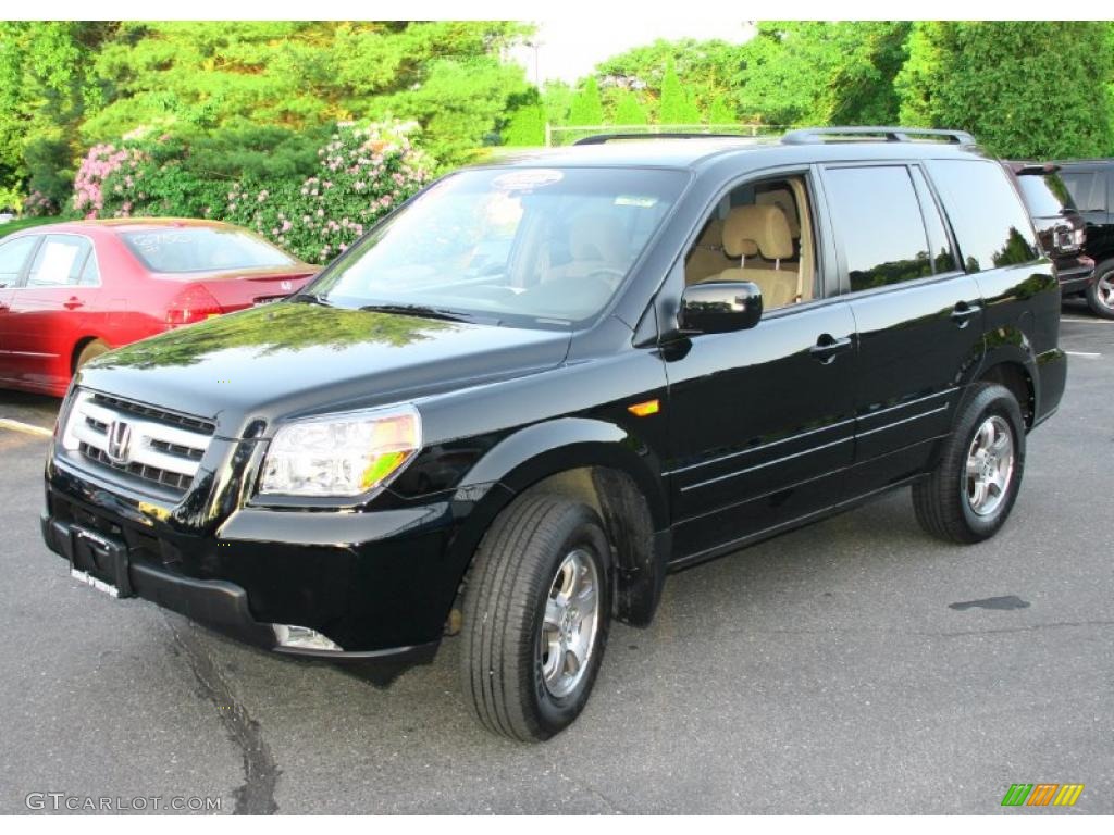 Formal Black Honda Pilot