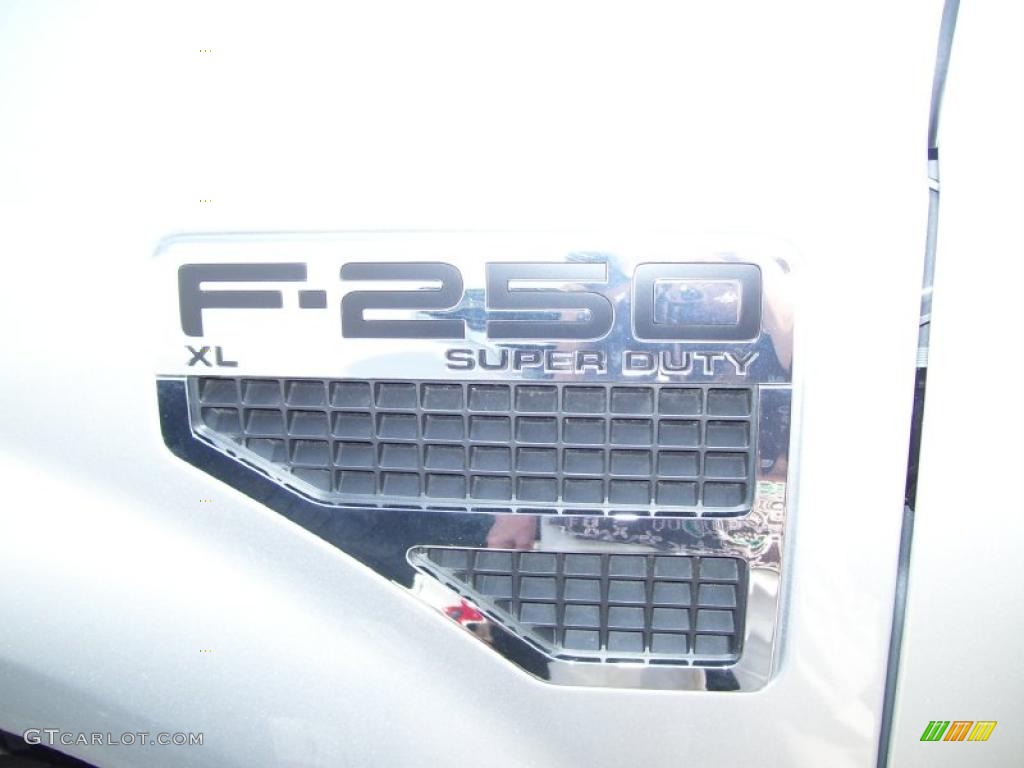2010 F250 Super Duty XL Regular Cab 4x4 - Ingot Silver Metallic / Medium Stone photo #11