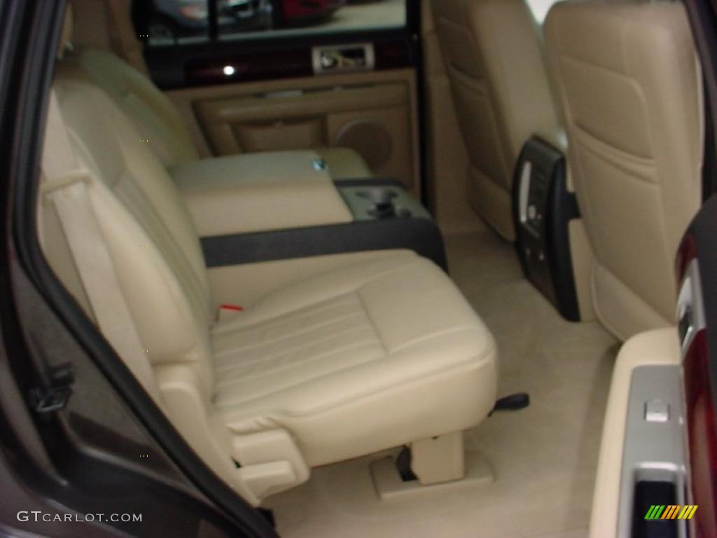 2005 Navigator Ultimate - Charcoal Beige Metallic / Camel photo #23