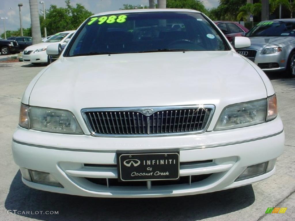 1996 I 30 - Arctic White Pearl / Black photo #14