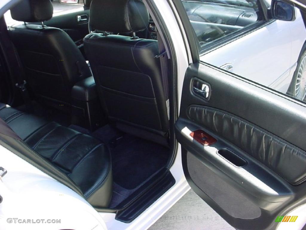 1996 I 30 - Arctic White Pearl / Black photo #20