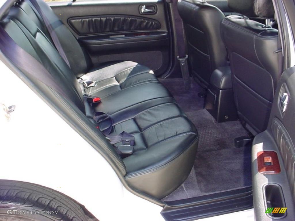 1996 I 30 - Arctic White Pearl / Black photo #21