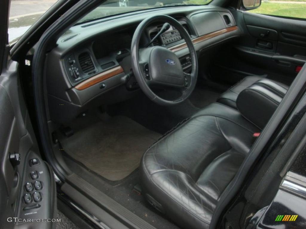 2001 Crown Victoria LX - Black / Dark Charcoal photo #12