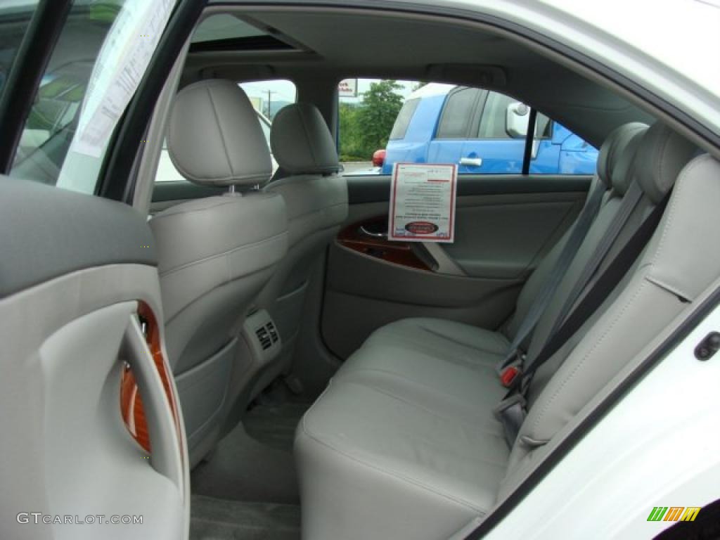 2008 Camry XLE - Super White / Ash photo #13