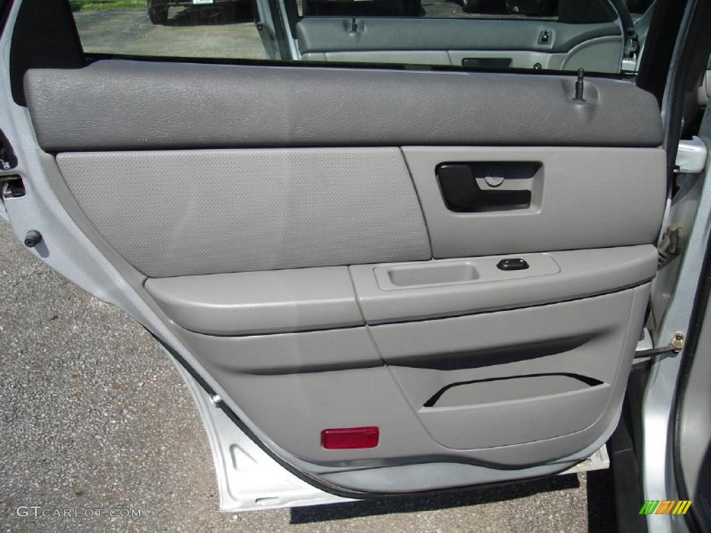 2006 Taurus SE - Silver Frost Metallic / Medium/Dark Flint Grey photo #18