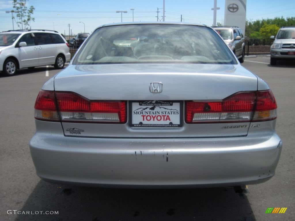 2002 Accord LX Sedan - Satin Silver Metallic / Quartz Gray photo #3