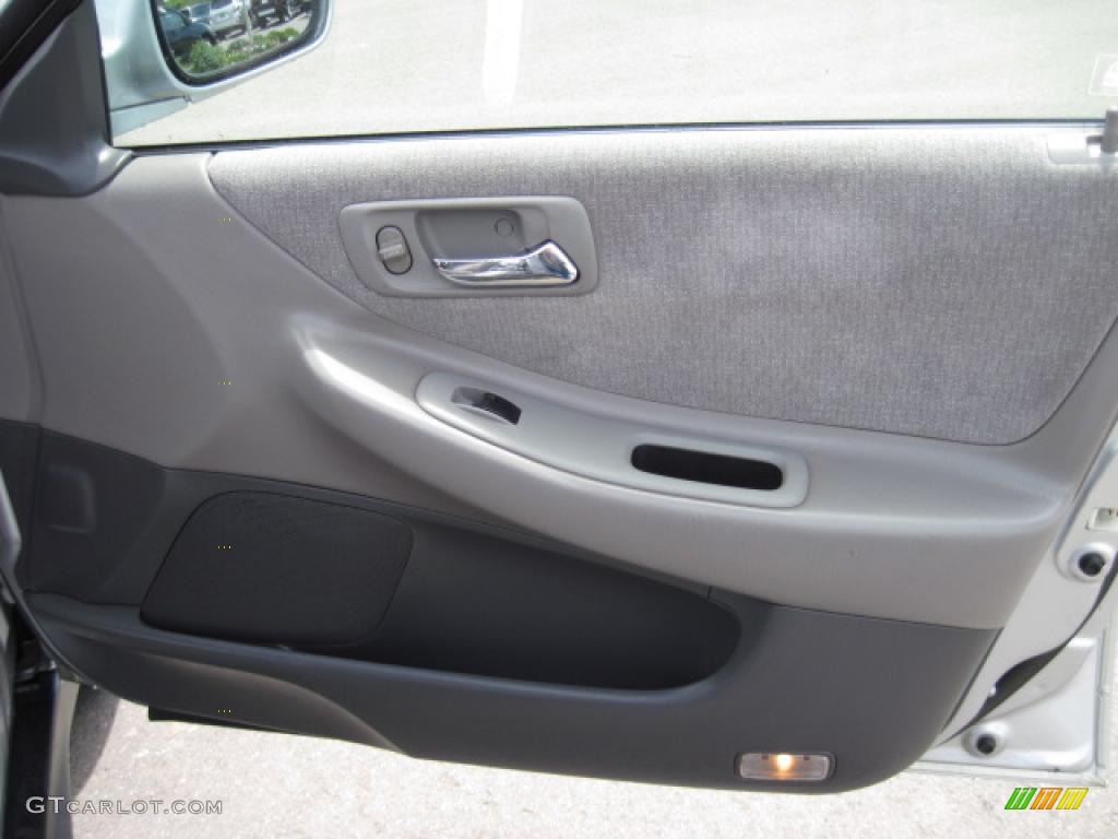2002 Accord LX Sedan - Satin Silver Metallic / Quartz Gray photo #8