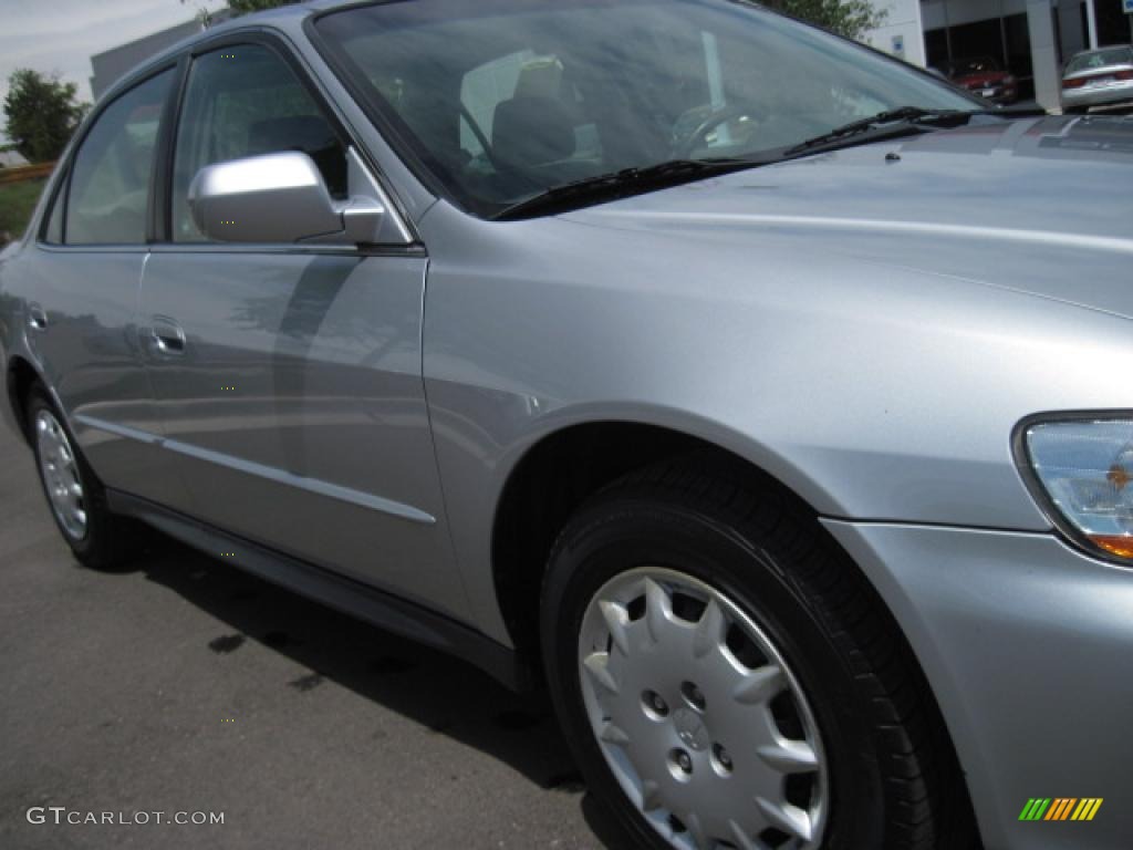 2002 Accord LX Sedan - Satin Silver Metallic / Quartz Gray photo #37
