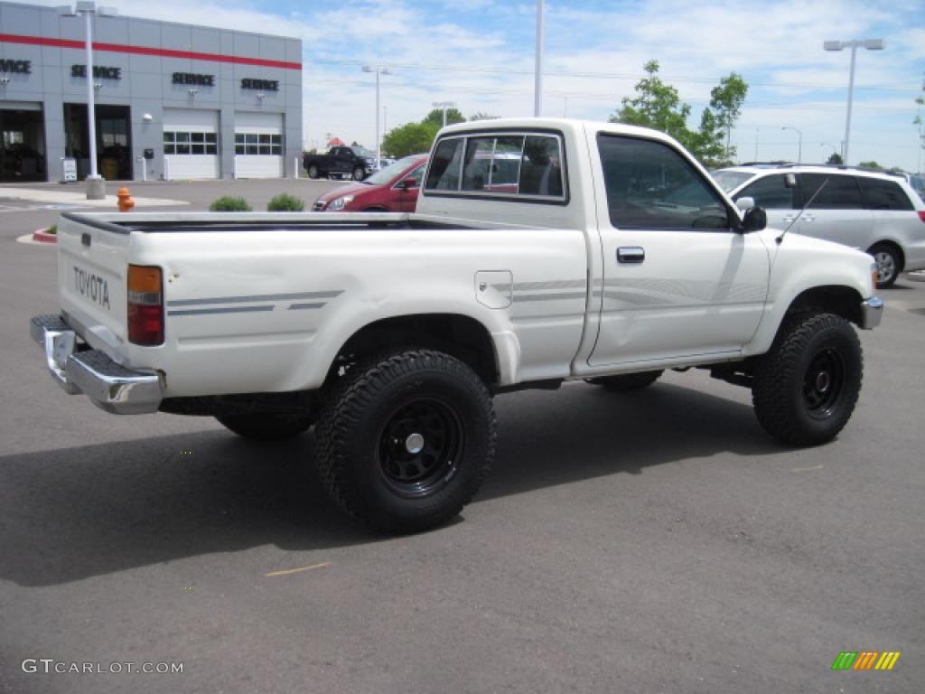 1991 Pickup Deluxe Regular Cab 4x4 - White / Gray photo #2