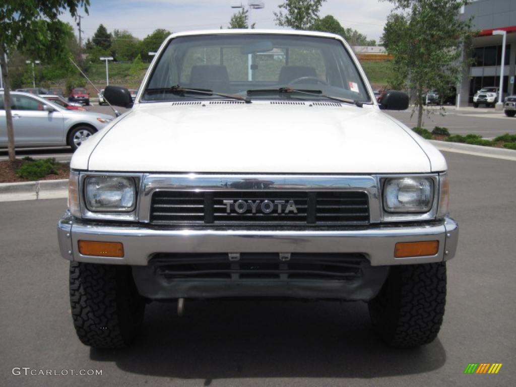 1991 Pickup Deluxe Regular Cab 4x4 - White / Gray photo #6