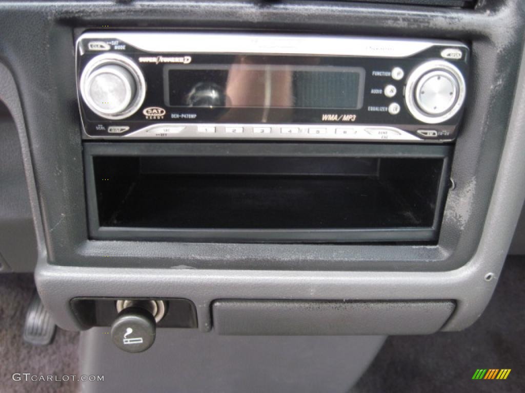 1991 Pickup Deluxe Regular Cab 4x4 - White / Gray photo #18