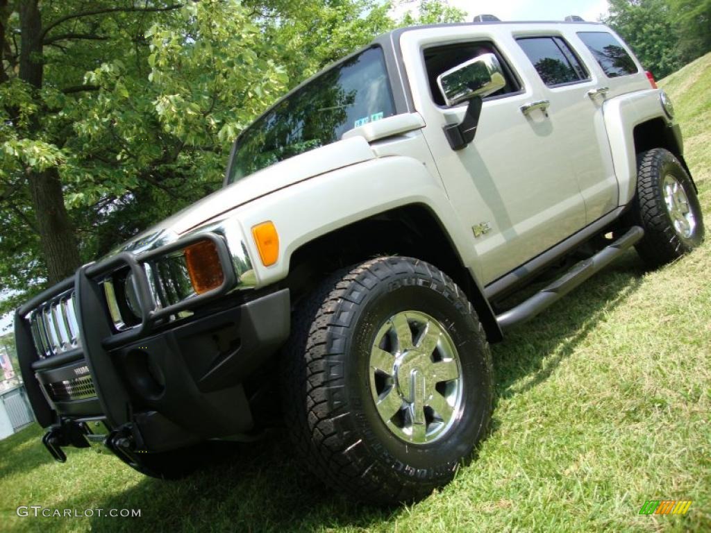 Boulder Gray Metallic Hummer H3