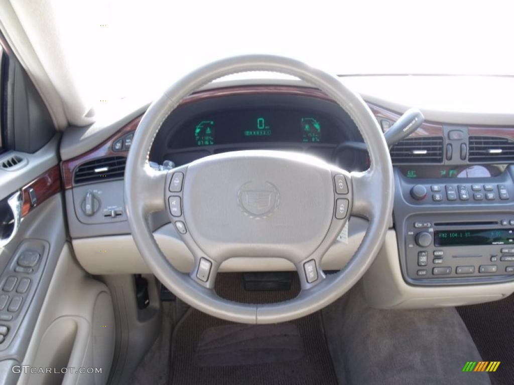 2004 DeVille Sedan - Crimson Red Pearl / Cashmere photo #17
