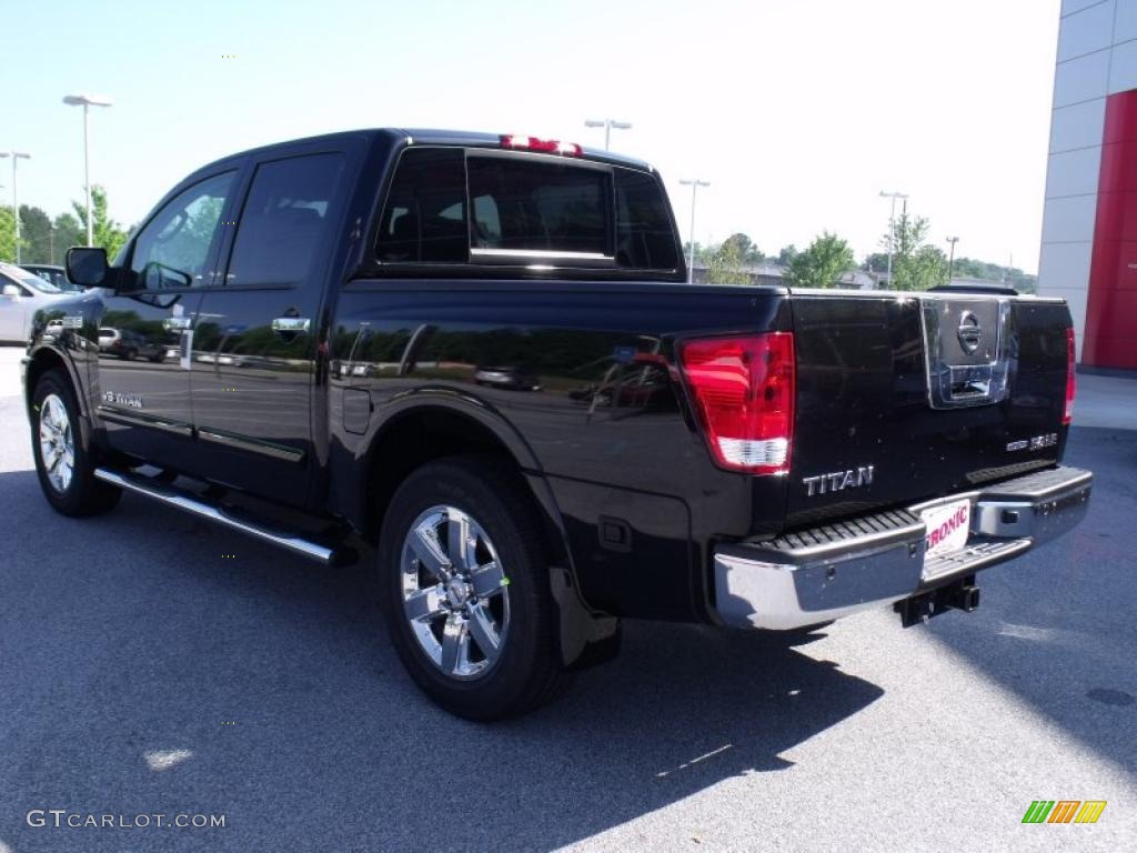 2010 Titan LE Heavy Metal Chrome Edition Crew Cab - Galaxy Black / Charcoal photo #3