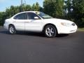 2001 Vibrant White Ford Taurus SES  photo #3