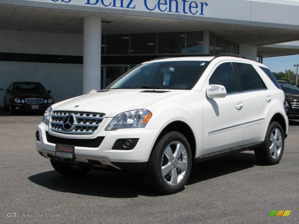 2010 ML 350 4Matic - Arctic White / Black photo #1