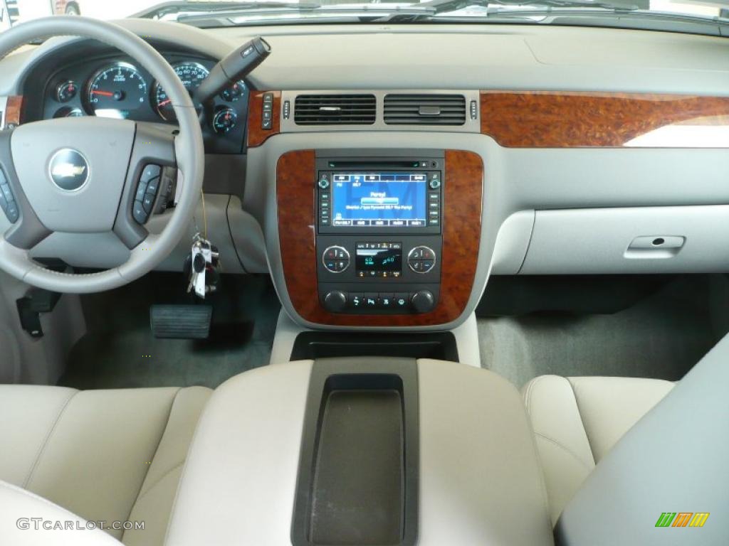 2008 Silverado 1500 LTZ Crew Cab 4x4 - Blue Granite Metallic / Light Titanium/Dark Titanium photo #19