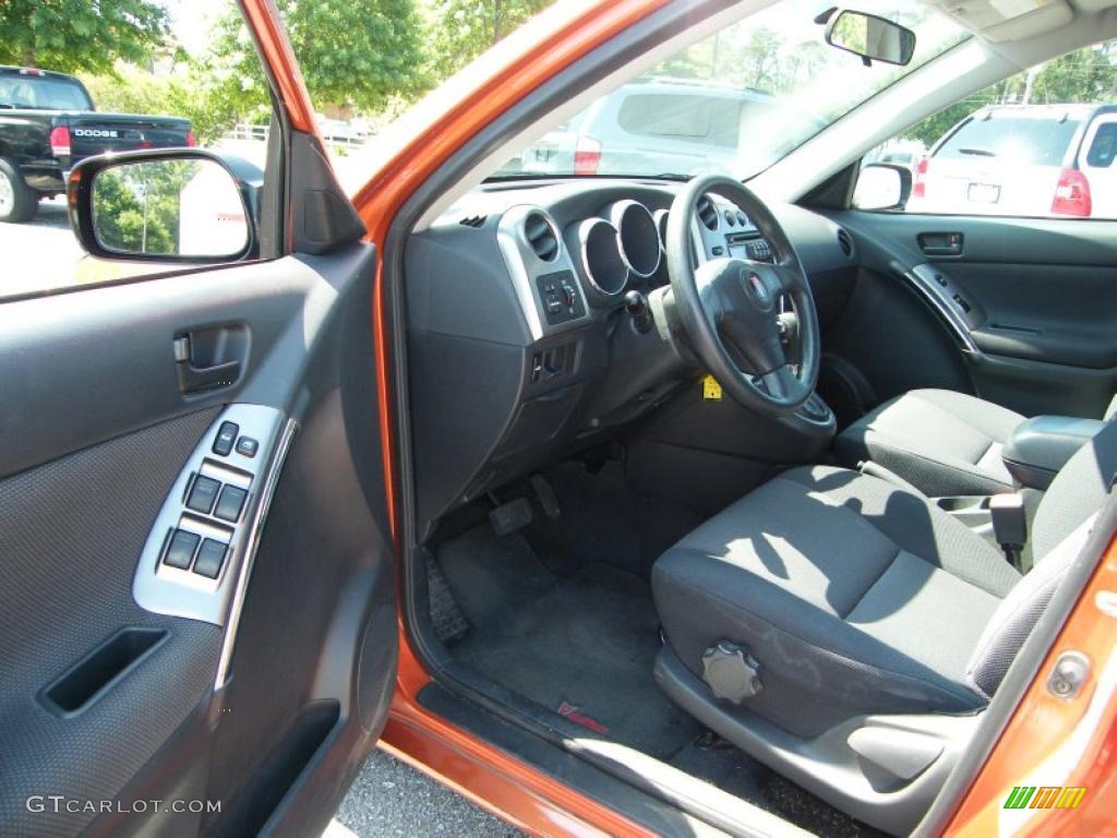 2004 Vibe  - Fusion Orange Metallic / Graphite photo #12