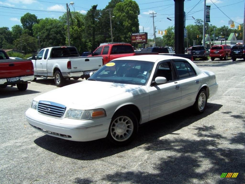 1999 Crown Victoria LX - Vibrant White / Light Graphite photo #1