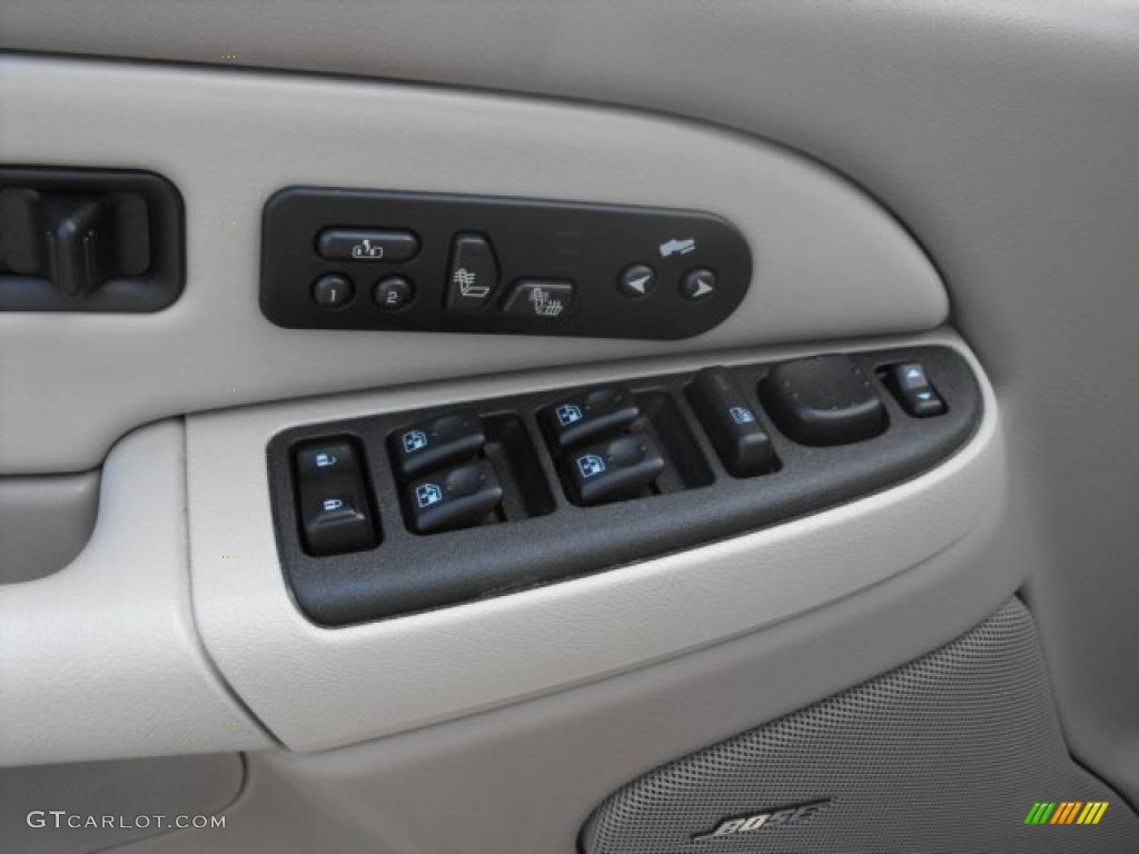 2003 Suburban 1500 LT 4x4 - Light Pewter Metallic / Tan/Neutral photo #8