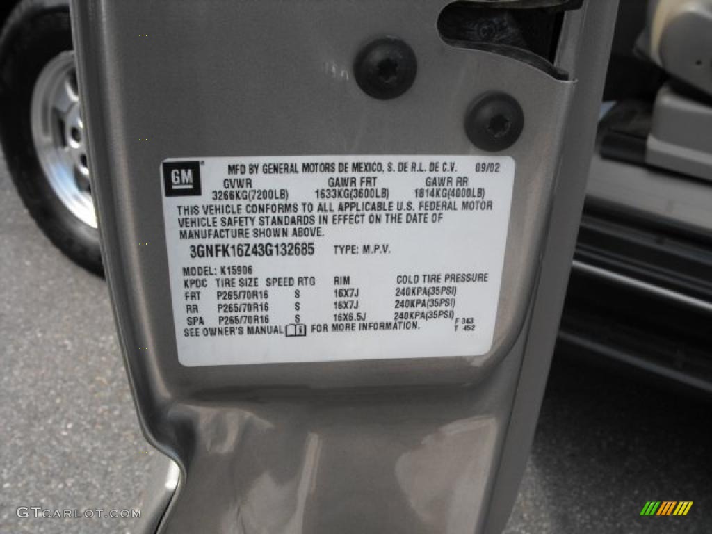 2003 Suburban 1500 LT 4x4 - Light Pewter Metallic / Tan/Neutral photo #23