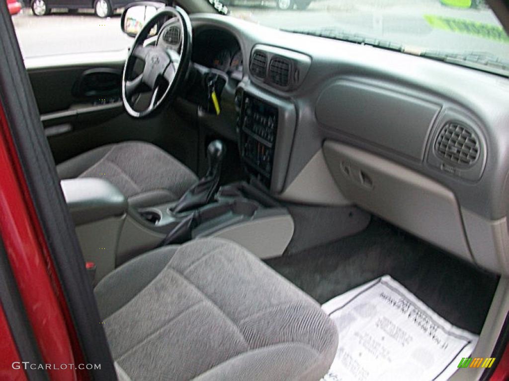 2003 TrailBlazer LT 4x4 - Majestic Red Metallic / Medium Pewter photo #11