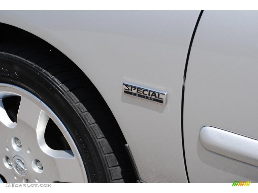 2006 Sentra 1.8 S Special Edition - Brilliant Aluminum Metallic / Charcoal photo #29