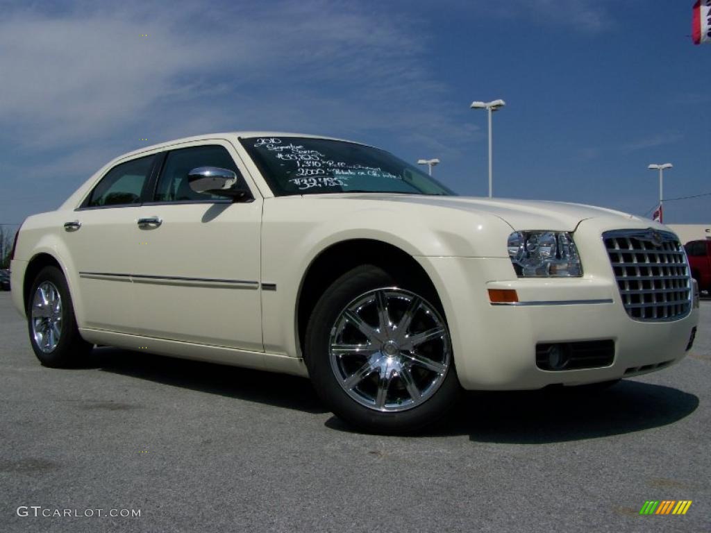 2010 300 Touring - Cool Vanilla White / Dark Khaki/Light Graystone photo #1