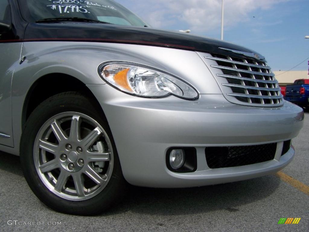 2010 PT Cruiser Couture Edition - Two Tone Silver/Black / Radar Red photo #2
