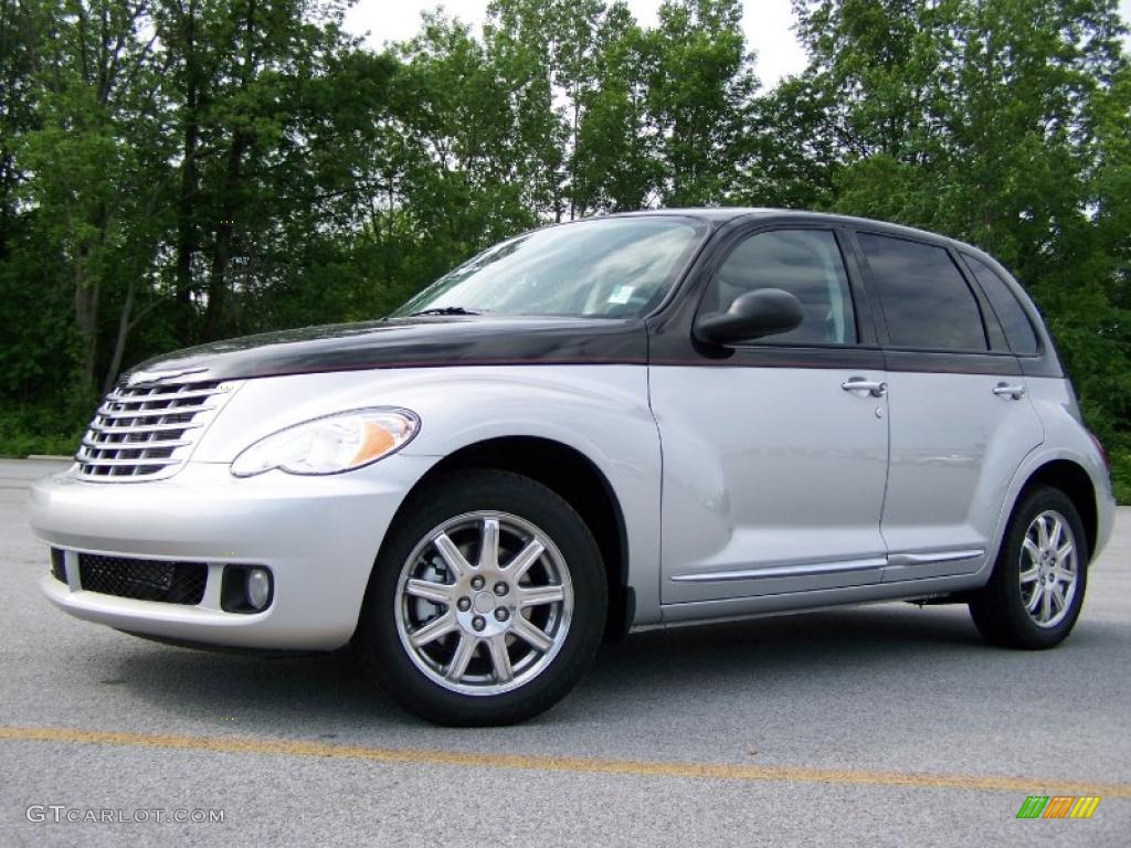 2010 PT Cruiser Couture Edition - Two Tone Silver/Black / Radar Red photo #5