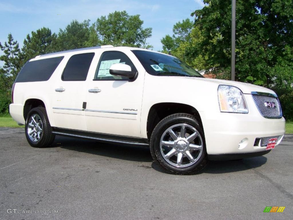 2010 Yukon XL Denali AWD - White Diamond Tricoat / Cocoa/Light Cashmere photo #1