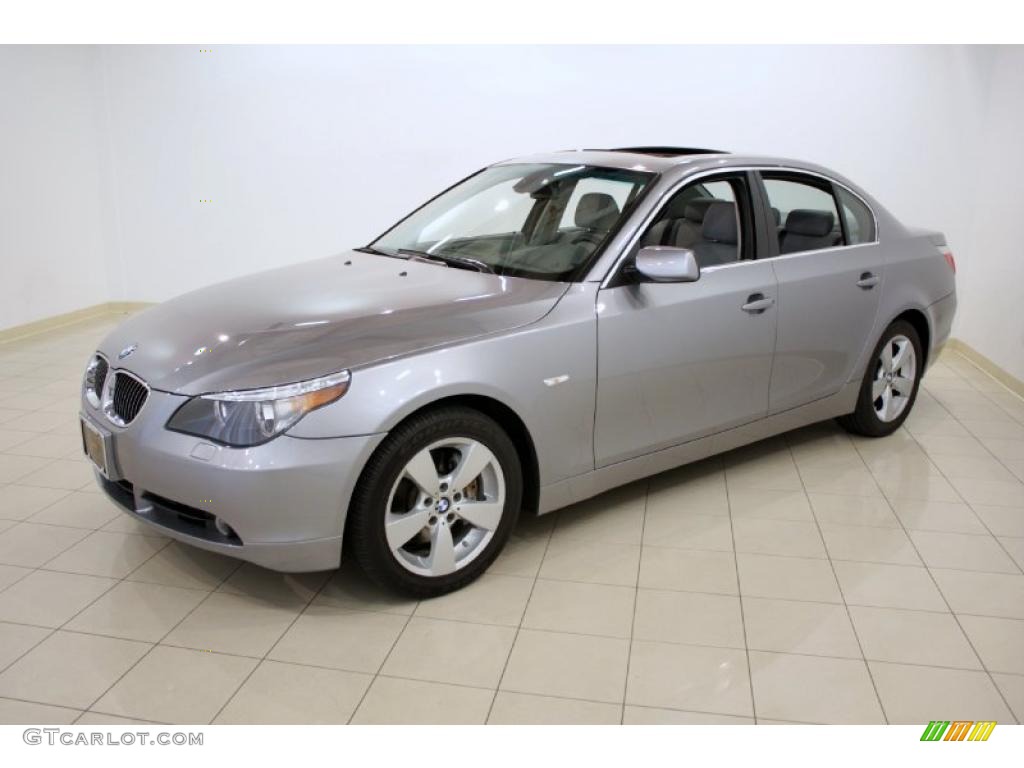 2007 5 Series 525xi Sedan - Titanium Silver Metallic / Gray Dakota Leather photo #3