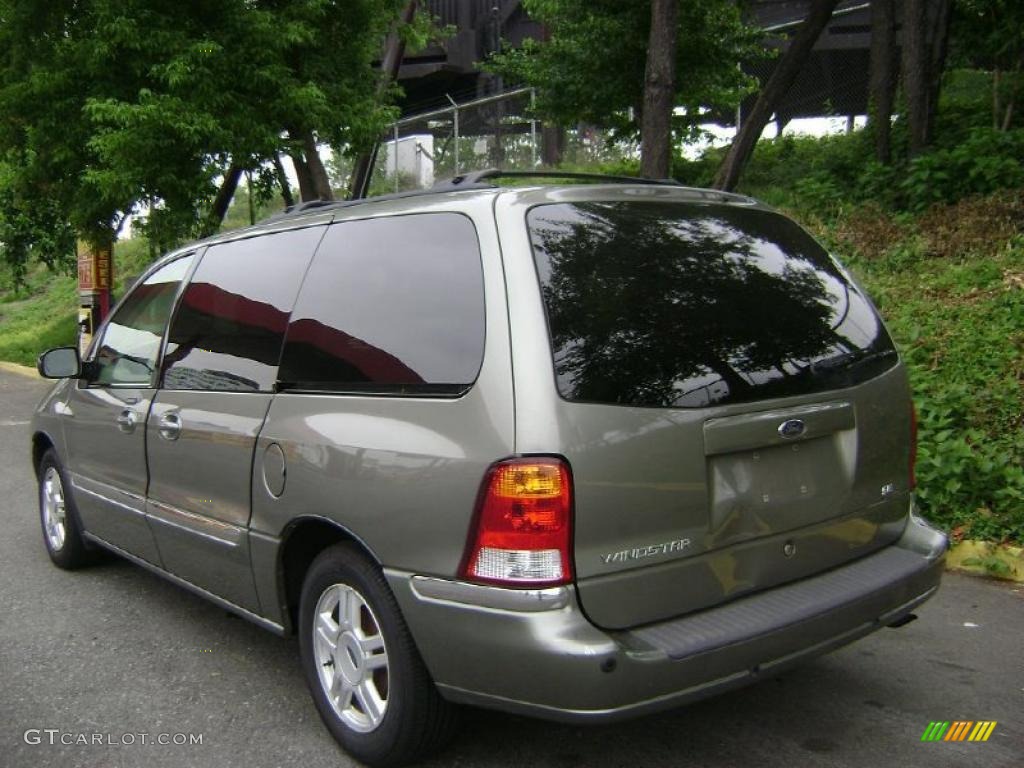 2003 Windstar SE - Spruce Green Metallic / Medium Parchment photo #3