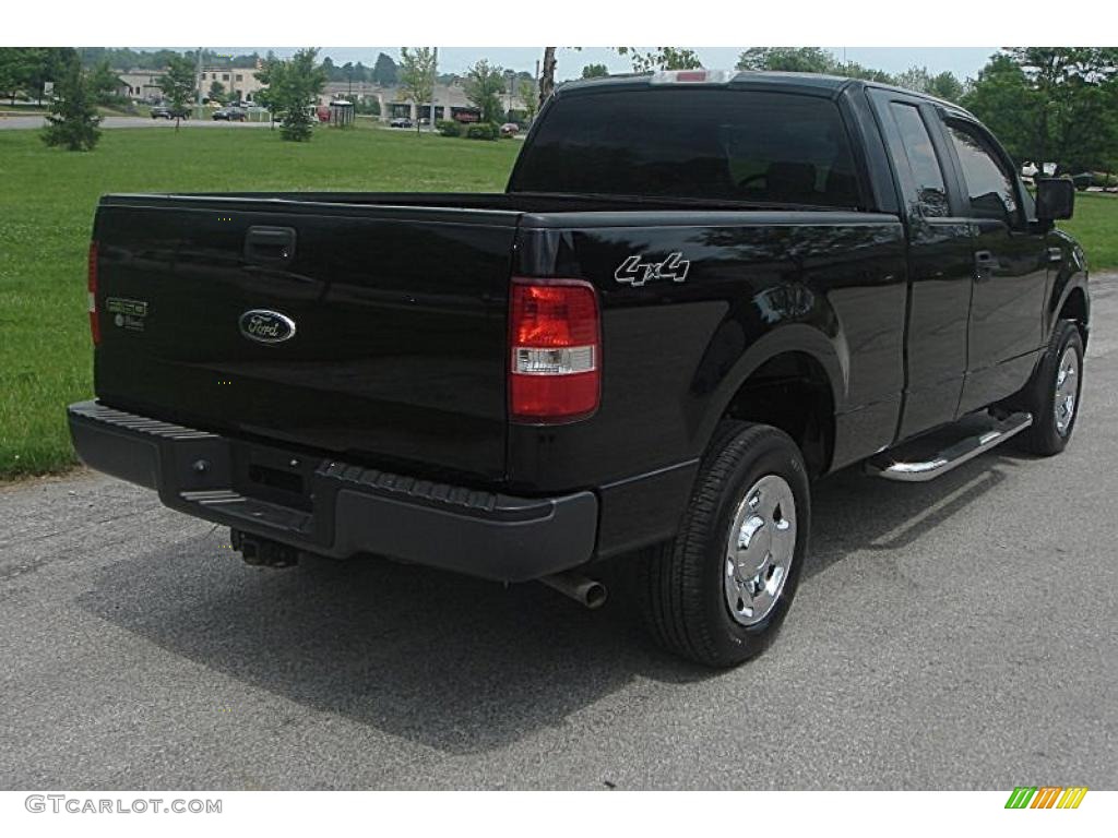 2006 F150 XL SuperCab 4x4 - Black / Medium Flint photo #3