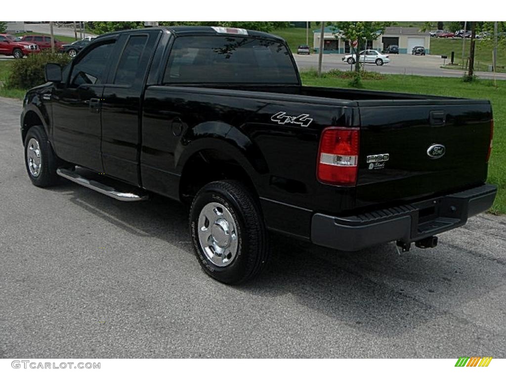 2006 F150 XL SuperCab 4x4 - Black / Medium Flint photo #16