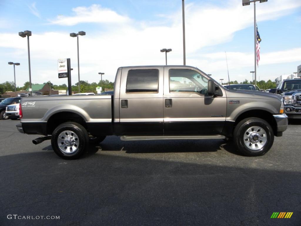 2002 F250 Super Duty Lariat Crew Cab 4x4 - Dark Shadow Grey Metallic / Medium Flint photo #2