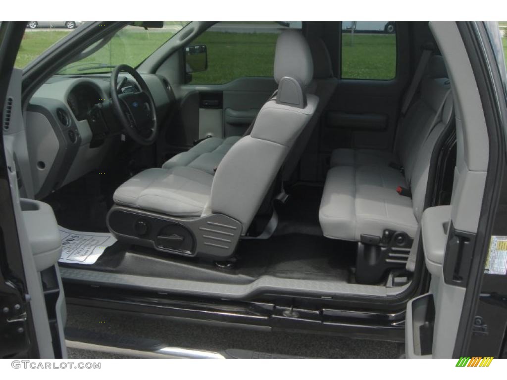 2006 F150 XL SuperCab 4x4 - Black / Medium Flint photo #32